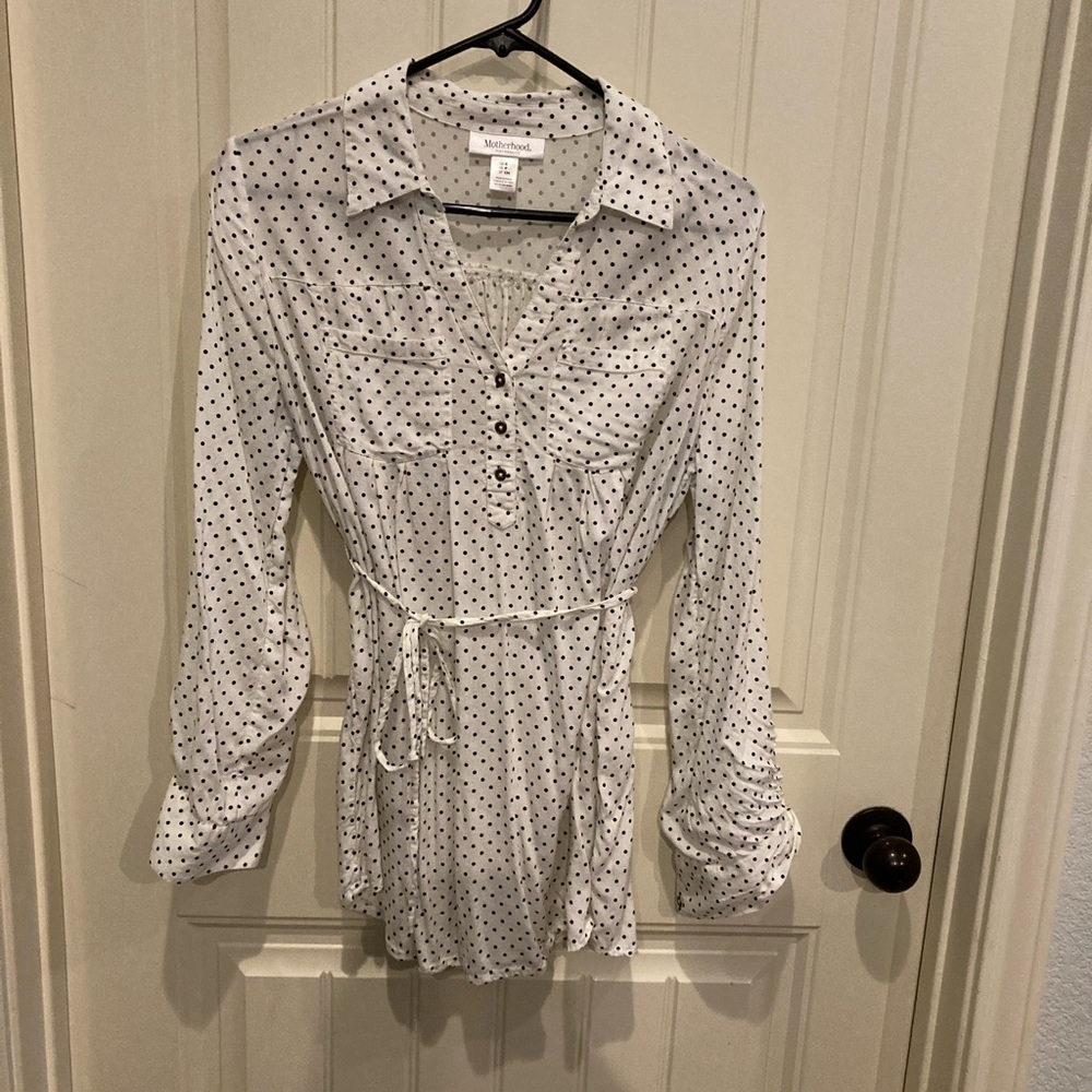 Polka-dot maternity Henley shirt